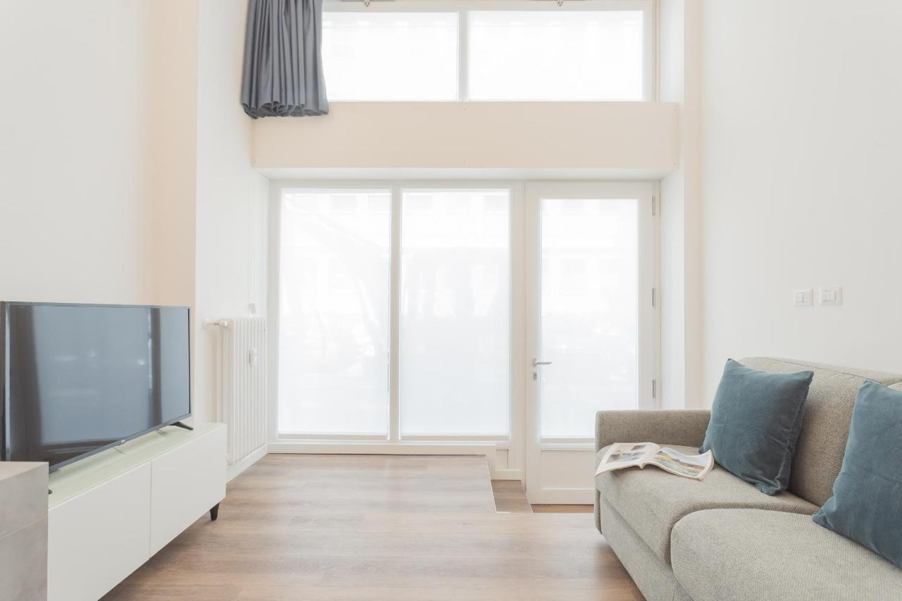 A Step From The Dome Apartment By Rent All Como Eksteriør bilde